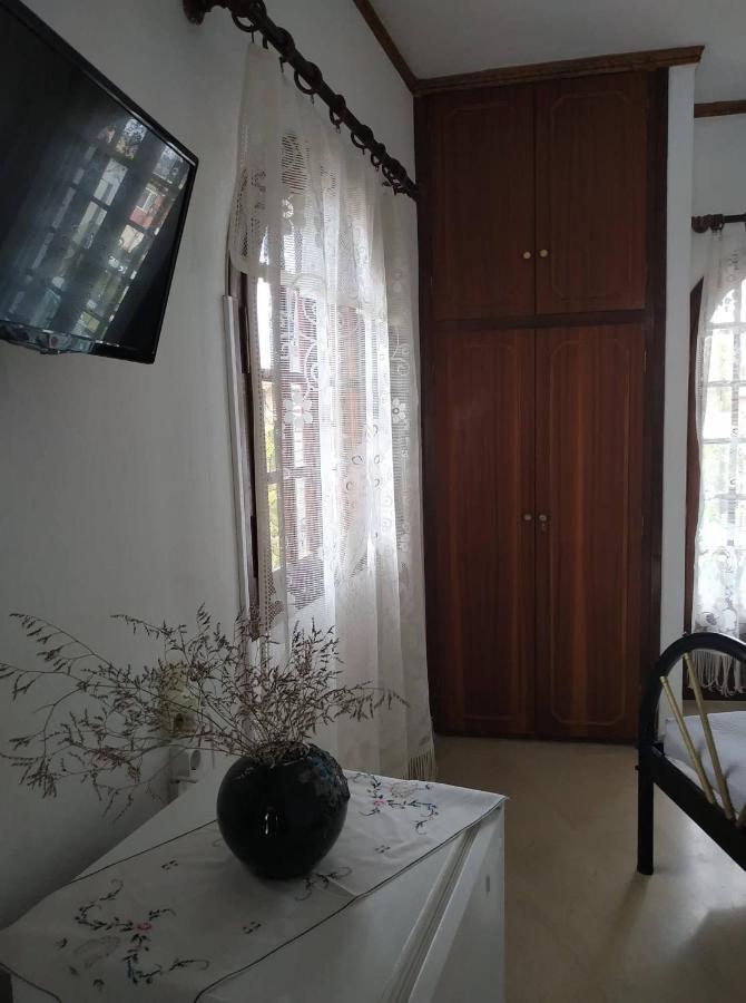 Nancy'S Rooms Gouviá Exterior foto
